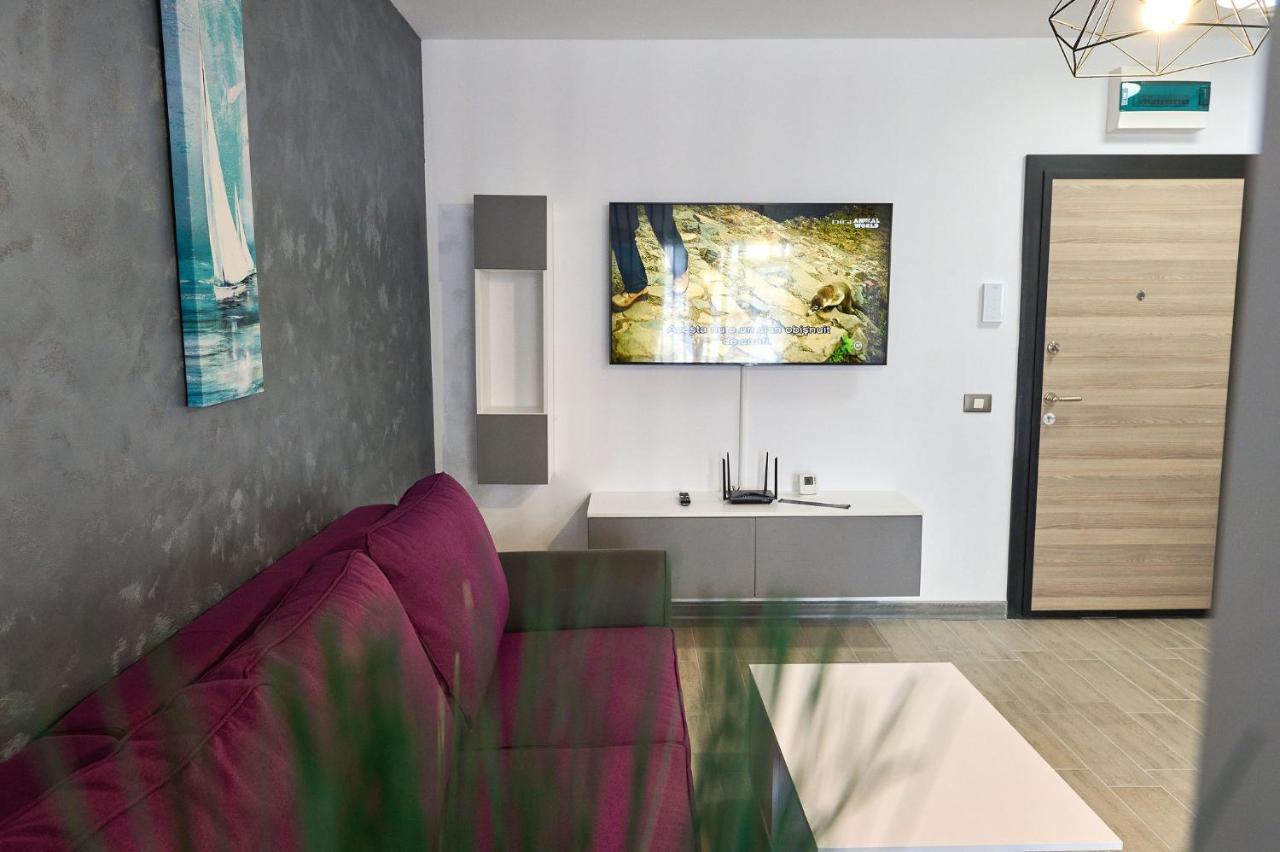 Citadell Sea View - N Pools Apartament *